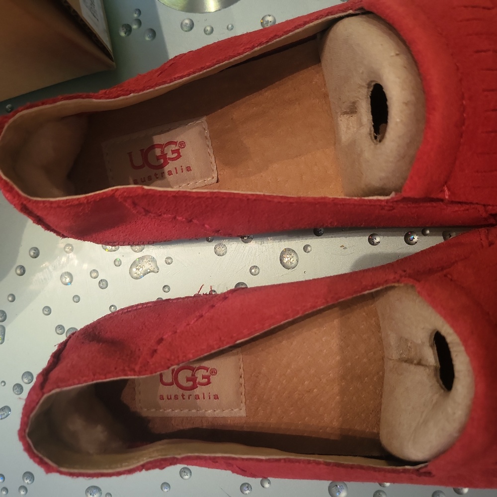 New Ugg Flats - image 2